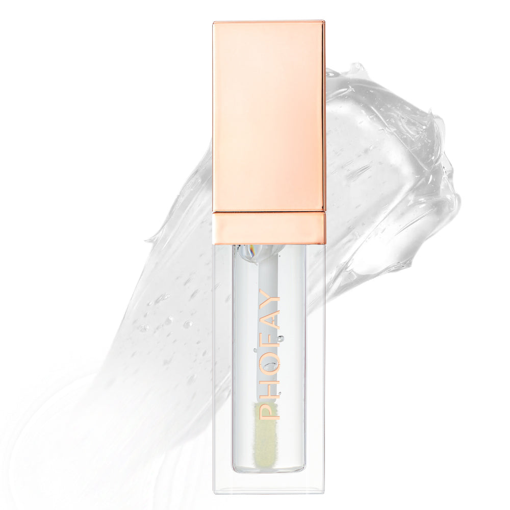 Ultra-glossy lip gloss - applied on lips